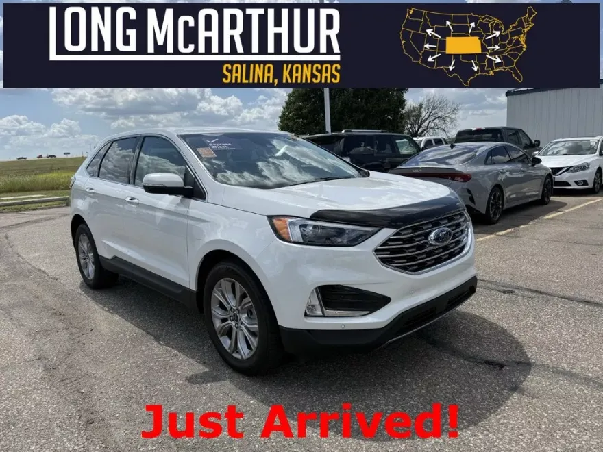 2022 Ford Edge Titanium photo 1
