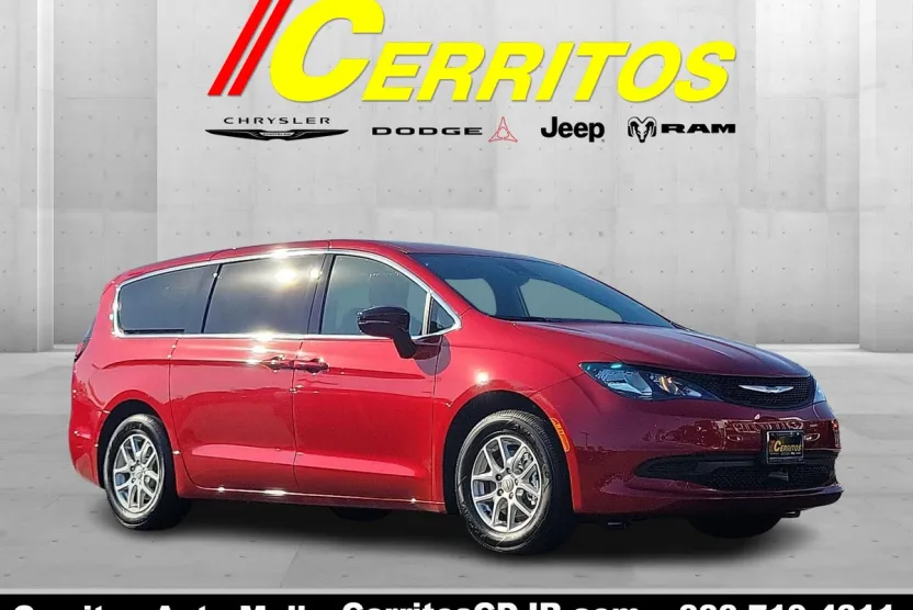 2026 Chrysler Voyager LX photo 1