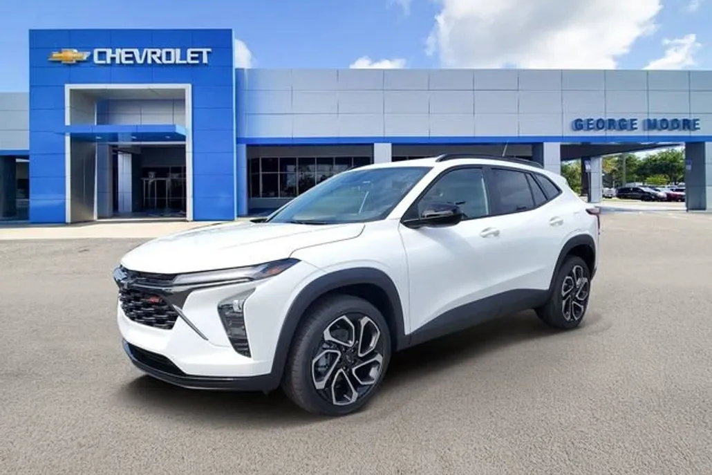 2025 Chevrolet Trax photo 1