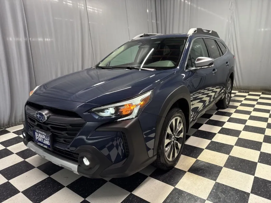 2025 Subaru Outback Touring XT photo 1