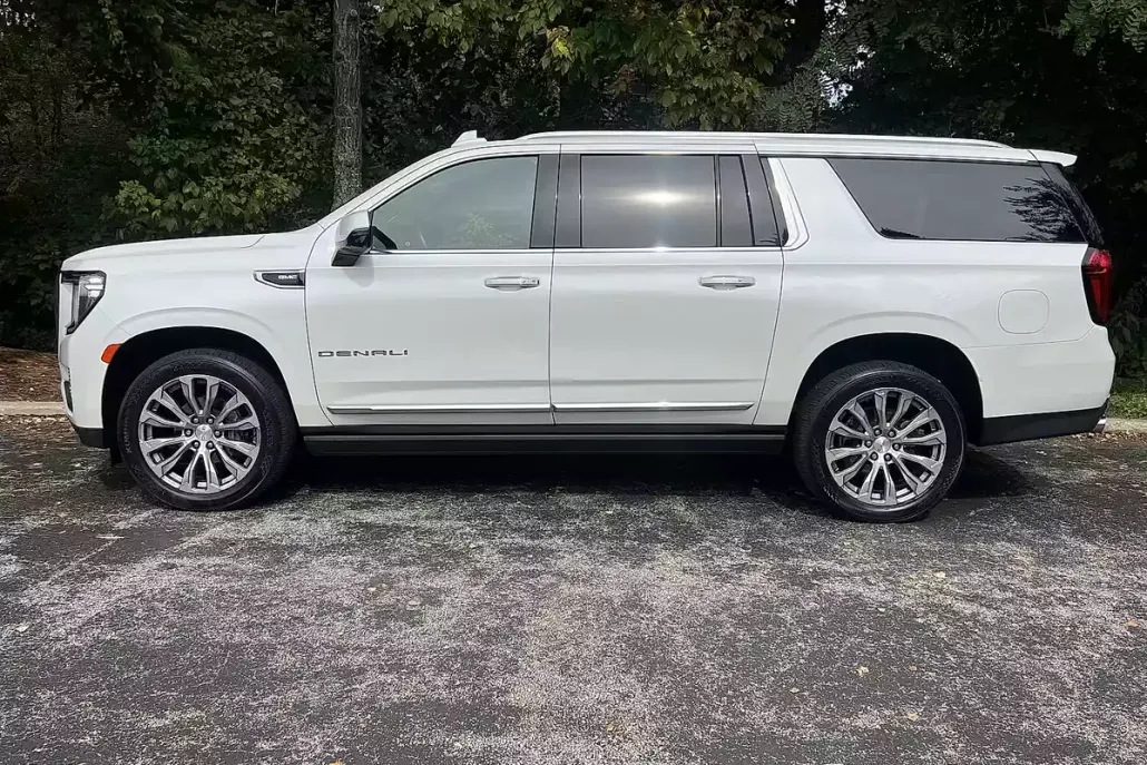 2021 Gmc Yukon XL Denali photo 1
