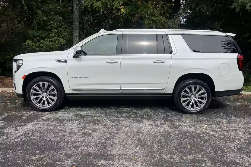 2021 Gmc Yukon XL Denali photo 1