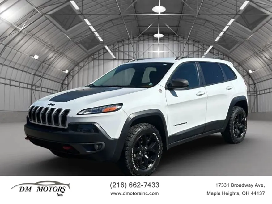 2015 Jeep Cherokee Trailhawk Sport photo 1