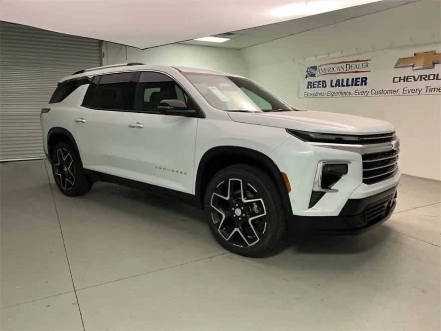 2026 Chevrolet Traverse High Country photo 1