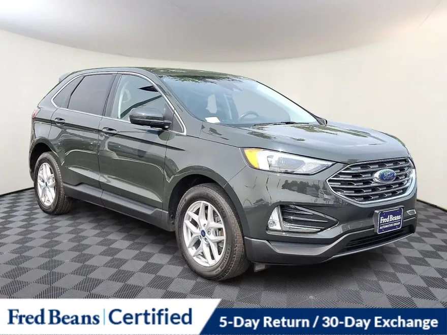 2022 Ford Edge SEL photo 1