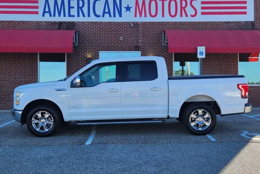 2015 Ford F-150 XLT photo 1