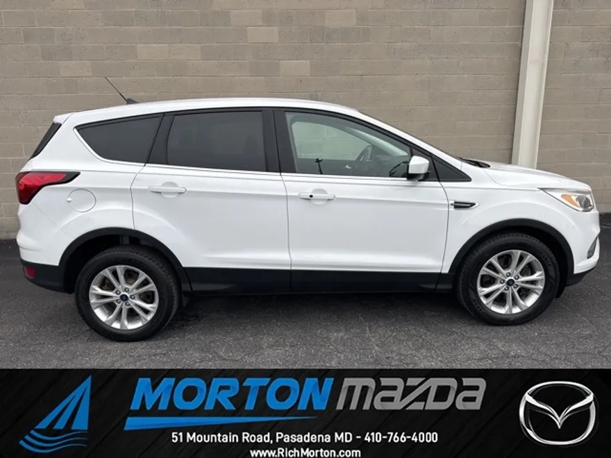 2019 Ford Escape SE photo 1