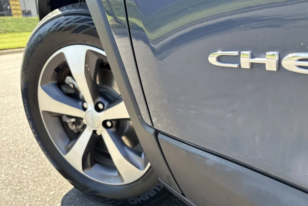 2021 Jeep Cherokee Limited Sport photo 1