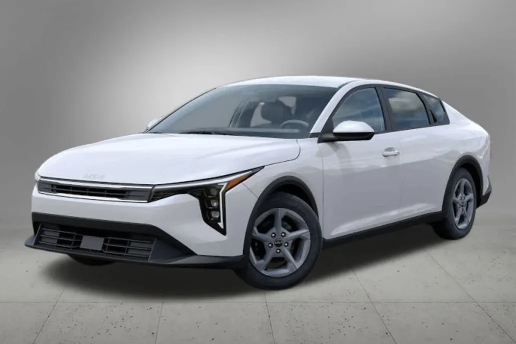 2025 Kia K4 LXS photo 1
