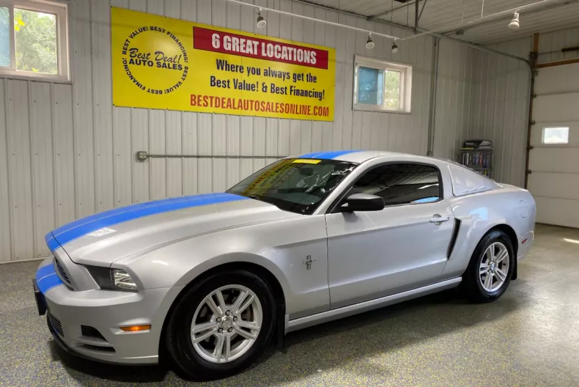 2014 Ford Mustang V6 photo 1