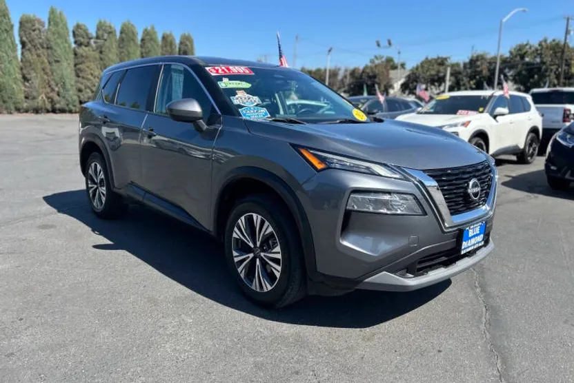 2023 Nissan Rogue SV photo 1