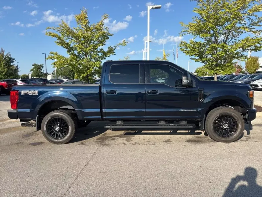 2022 Ford F-350 Lariat photo 1
