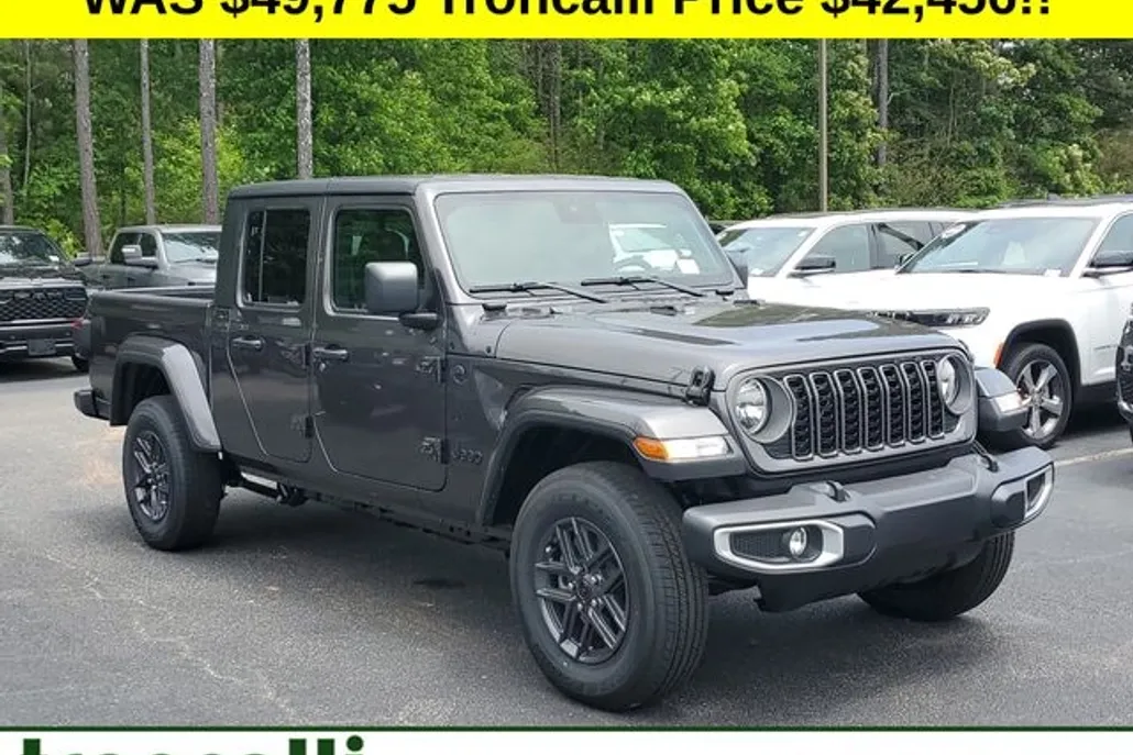 2025 Jeep Gladiator Sport S photo 1