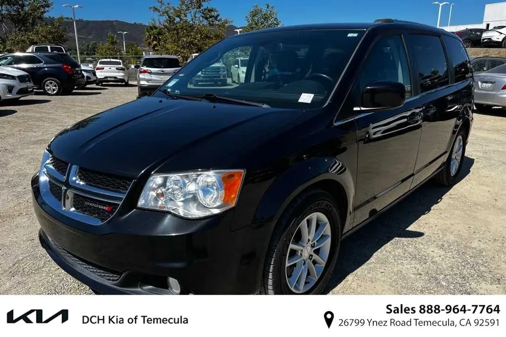 2019 Dodge Grand Caravan SXT photo 1