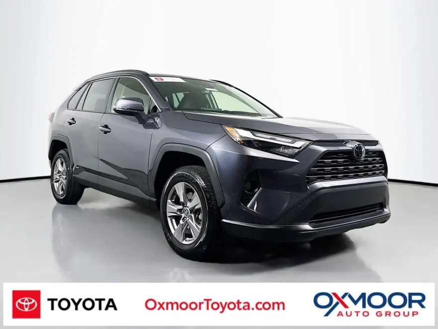 2025 Toyota RAV4 Hybrid XLE photo 1