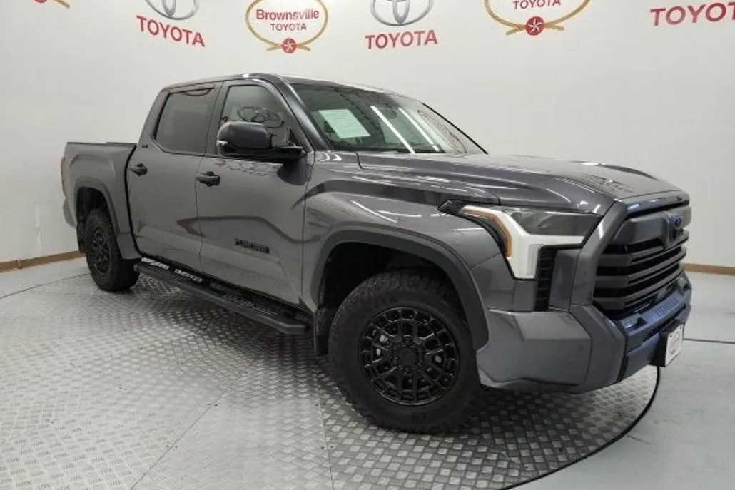 2025 Toyota Tundra SR5 photo 1