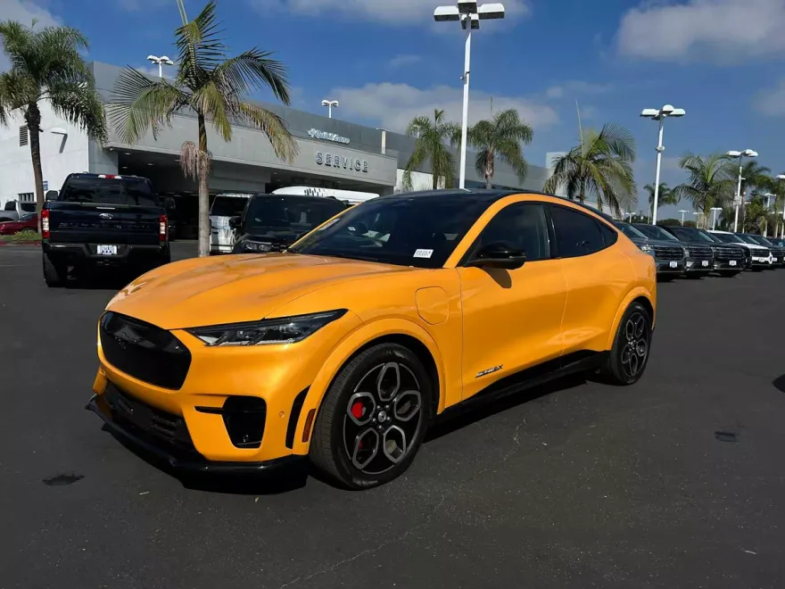 2023 Ford Mustang Mach-E GT photo 1