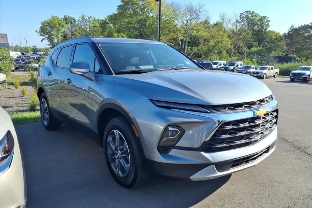 2023 Chevrolet Blazer 2LT photo 1