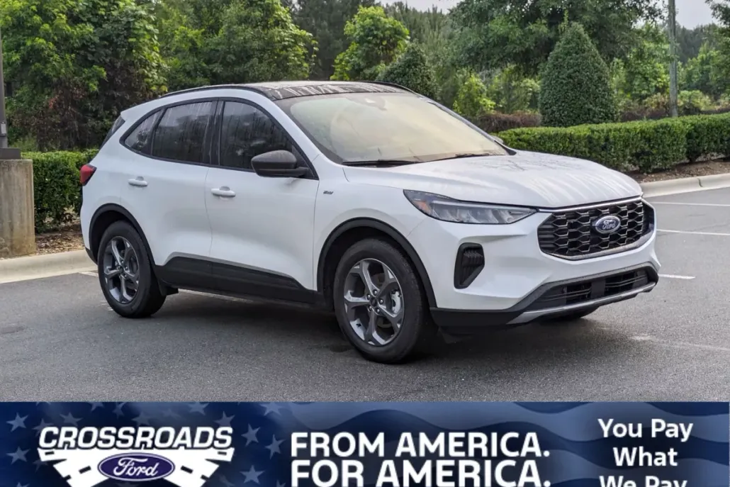 2025 Ford Escape ST-Line photo 1