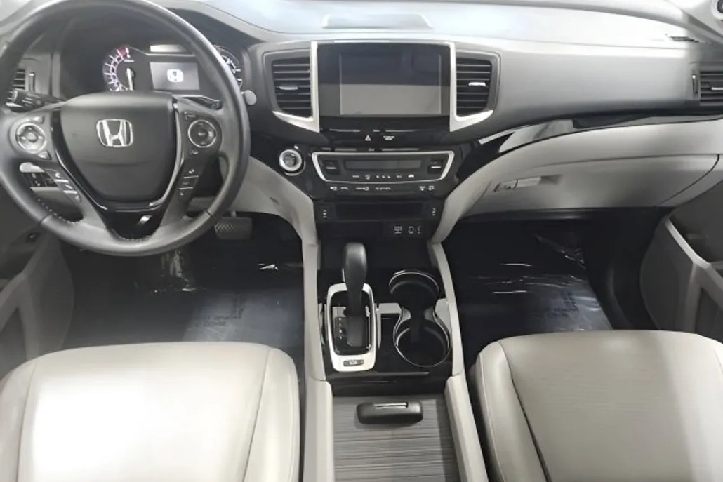 2019 Honda Ridgeline RTL-E photo 1