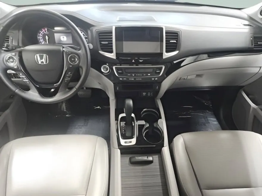 2019 Honda Ridgeline RTL-E photo 1