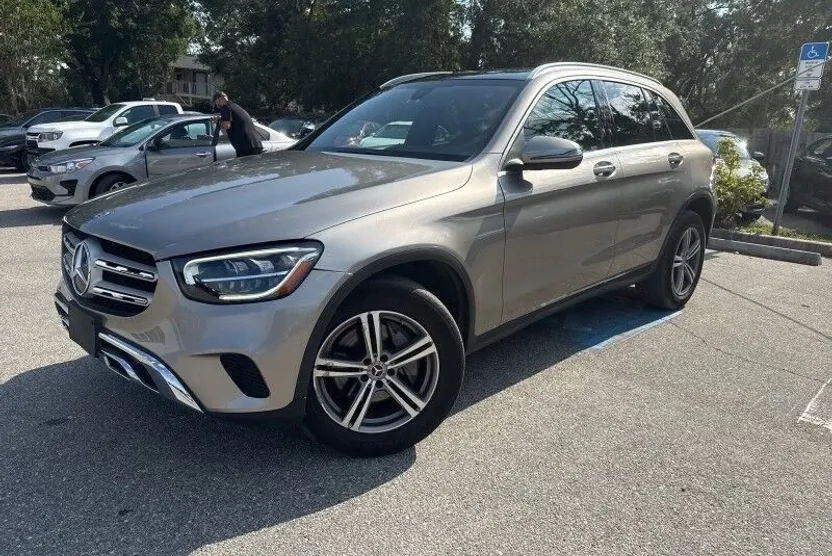 2020 Mercedes Benz GLC 300 photo 1