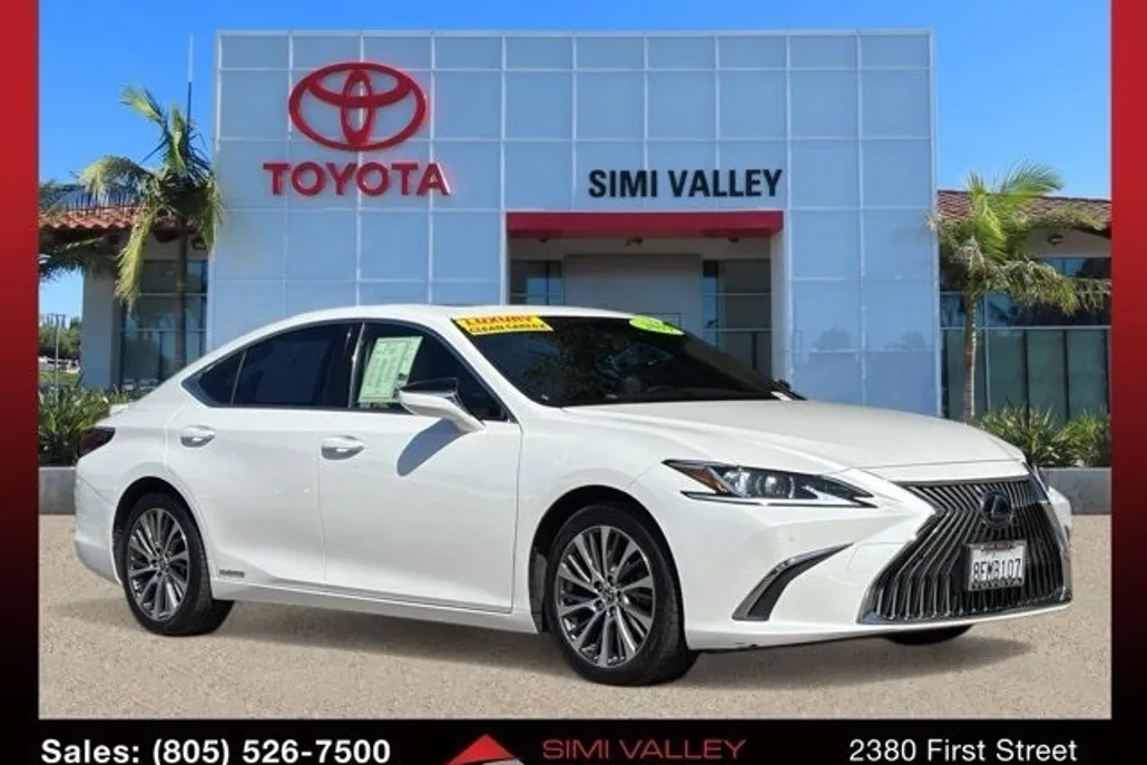 2019 Lexus ES 300h photo 1