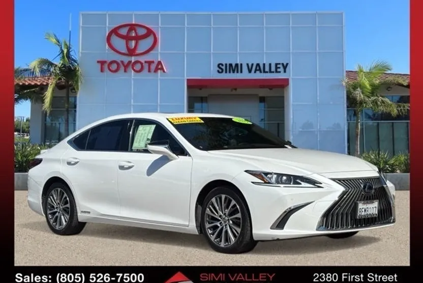 2019 Lexus ES 300h photo 1