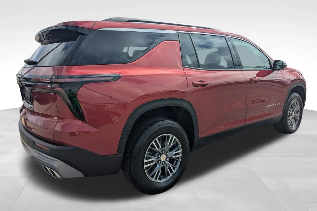 2025 Chevrolet Traverse photo 1