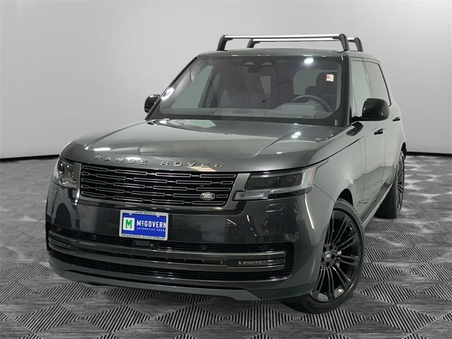2023 Land Rover Range Rover SE photo 1