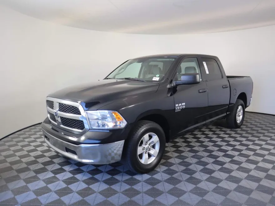 2022 Ram 1500 Classic SLT photo 1