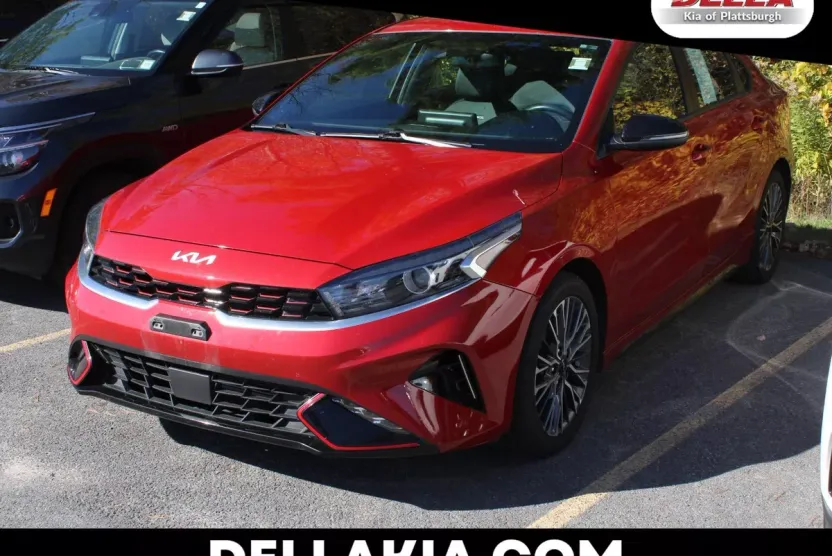 2024 Kia Forte GT-Line photo 1