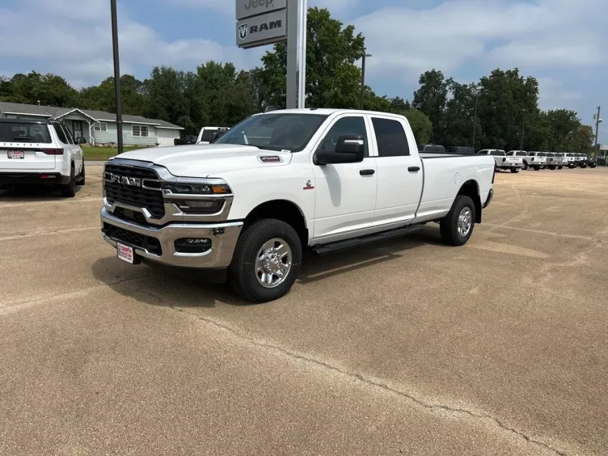 2025 Ram 2500 Tradesman photo 1