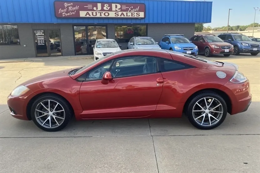 2011 Mitsubishi Eclipse GS photo 1