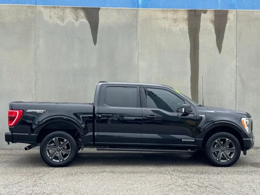 2023 Ford F-150 XLT photo 1