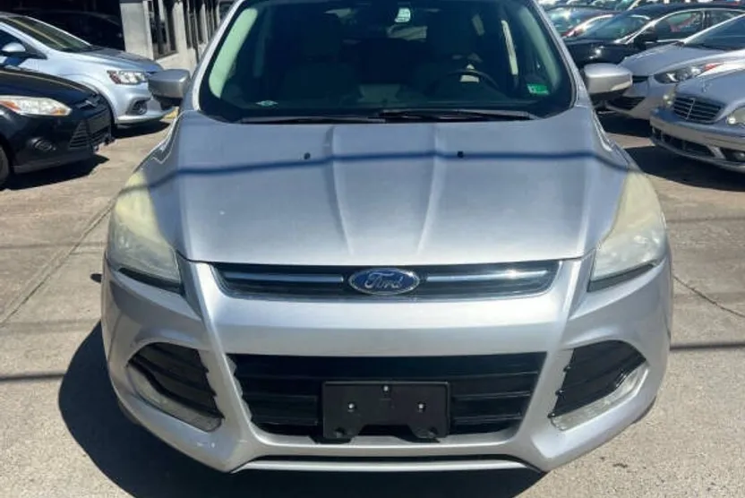2013 Ford Escape SEL photo 1