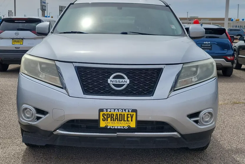 2013 Nissan Pathfinder S photo 1