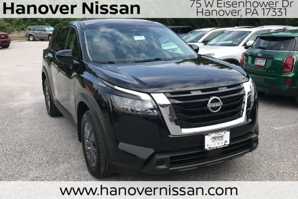 2024 Nissan Pathfinder S photo 1