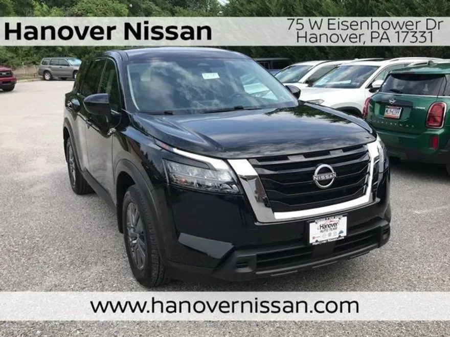 2024 Nissan Pathfinder S photo 1