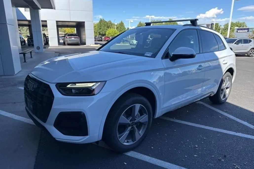 2025 Audi Q5 40 Premium Plus photo 1
