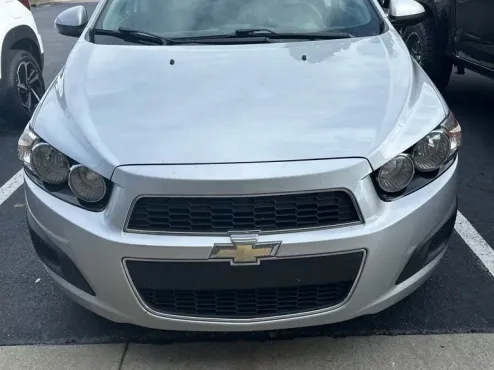 2016 Chevrolet Sonic LT photo 4