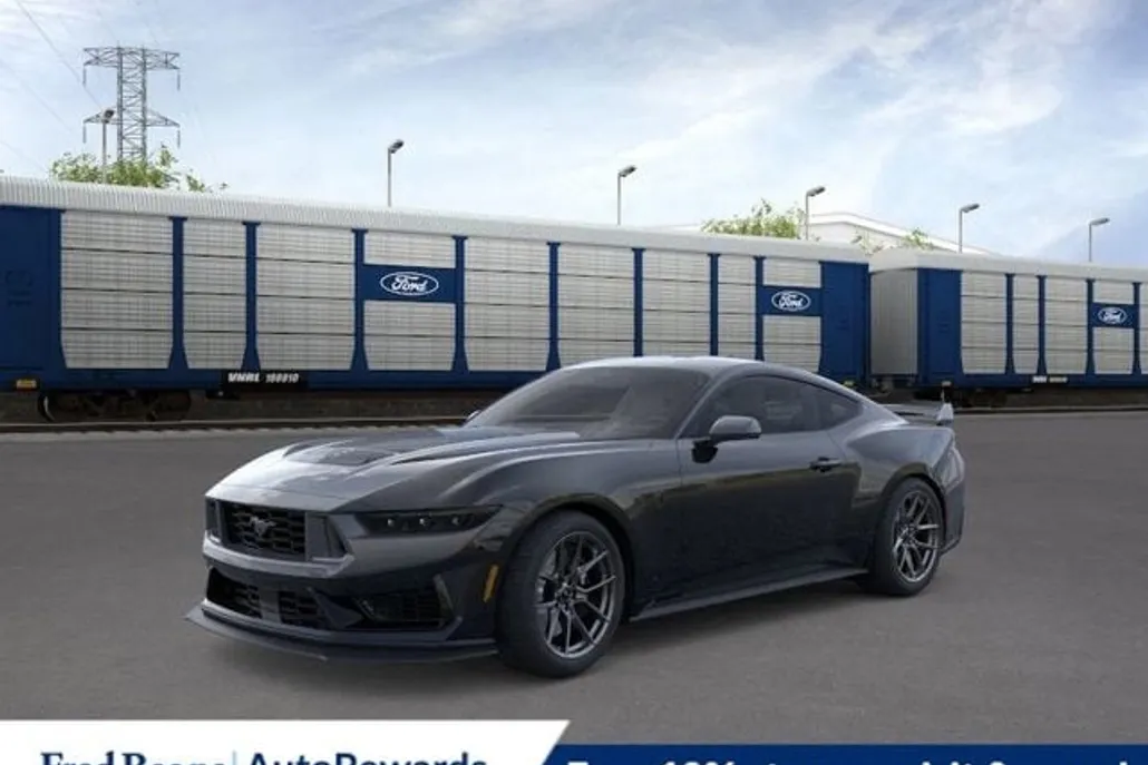 2025 Ford Mustang Dark Horse Deluxe photo 1