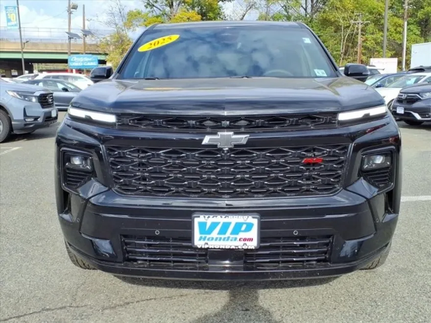 2025 Chevrolet Traverse RS photo 1
