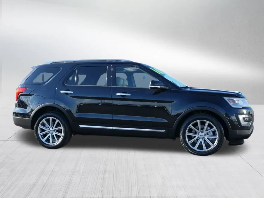 2016 Ford Explorer Limited photo 1