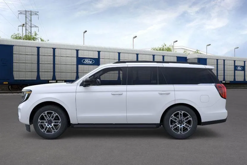 2025 Ford Expedition photo 1