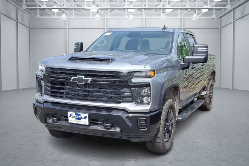 2025 Chevrolet Silverado 2500HD Custom photo 1