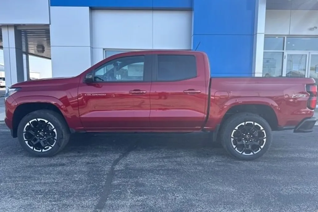 2026 Chevrolet Colorado Z71 photo 1