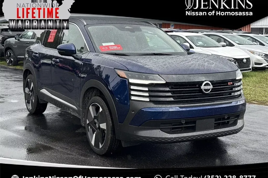 2025 Nissan Kicks SR photo 1