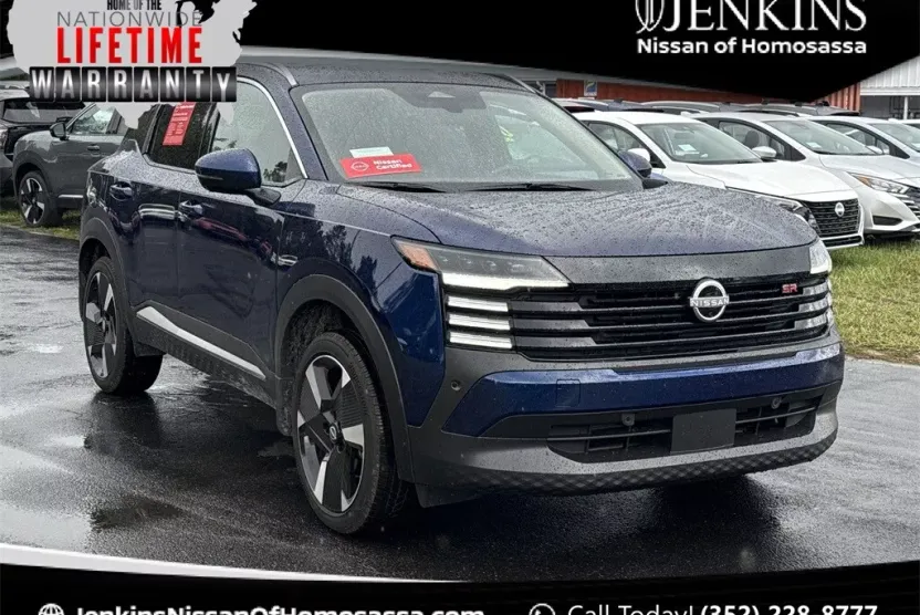 2025 Nissan Kicks SR photo 1
