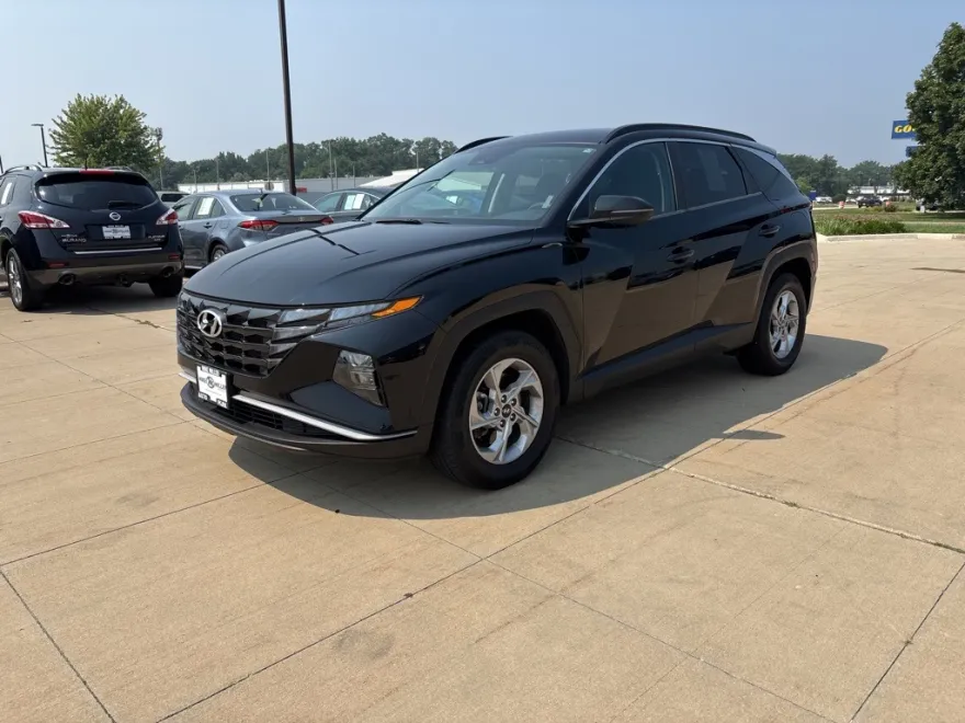 2022 Hyundai Tucson SEL photo 1